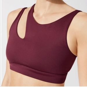 NEW ALO YOGA PEAK BRA
